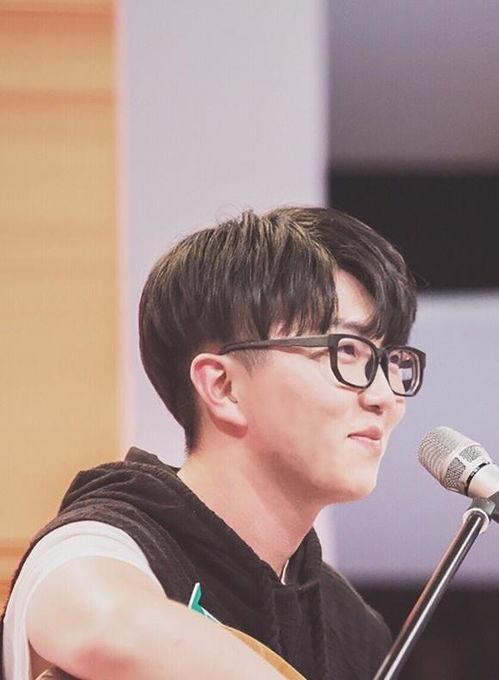 娱乐爆料社宋亚轩,娱乐爆料社独家揭秘,明星背后的故事 第1张 娱乐爆料社宋亚轩,娱乐爆料社独家揭秘,明星背后的故事 第1张